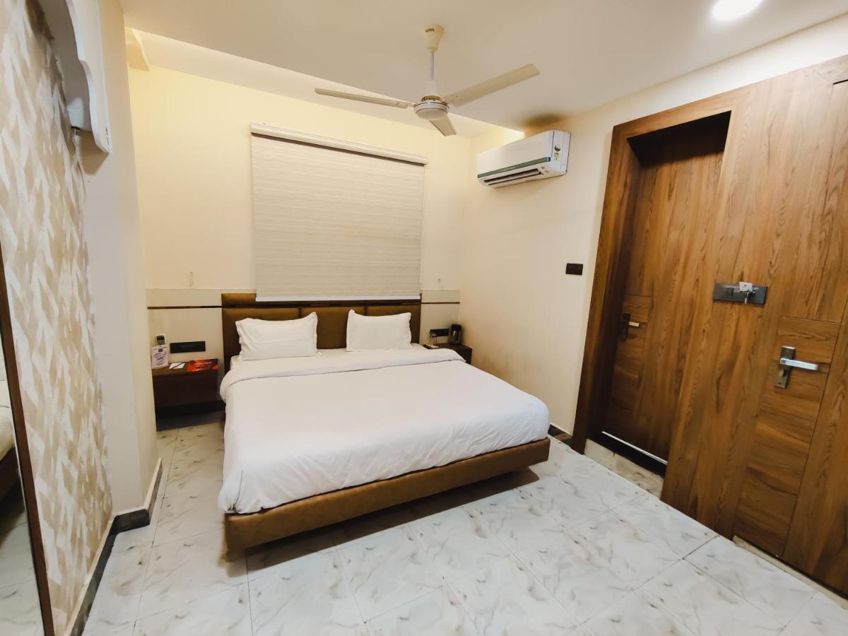 The Shah Imperial Hotel Gwalior Bagian luar foto