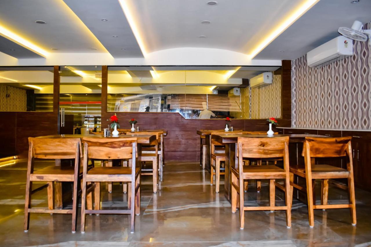 The Shah Imperial Hotel Gwalior Bagian luar foto