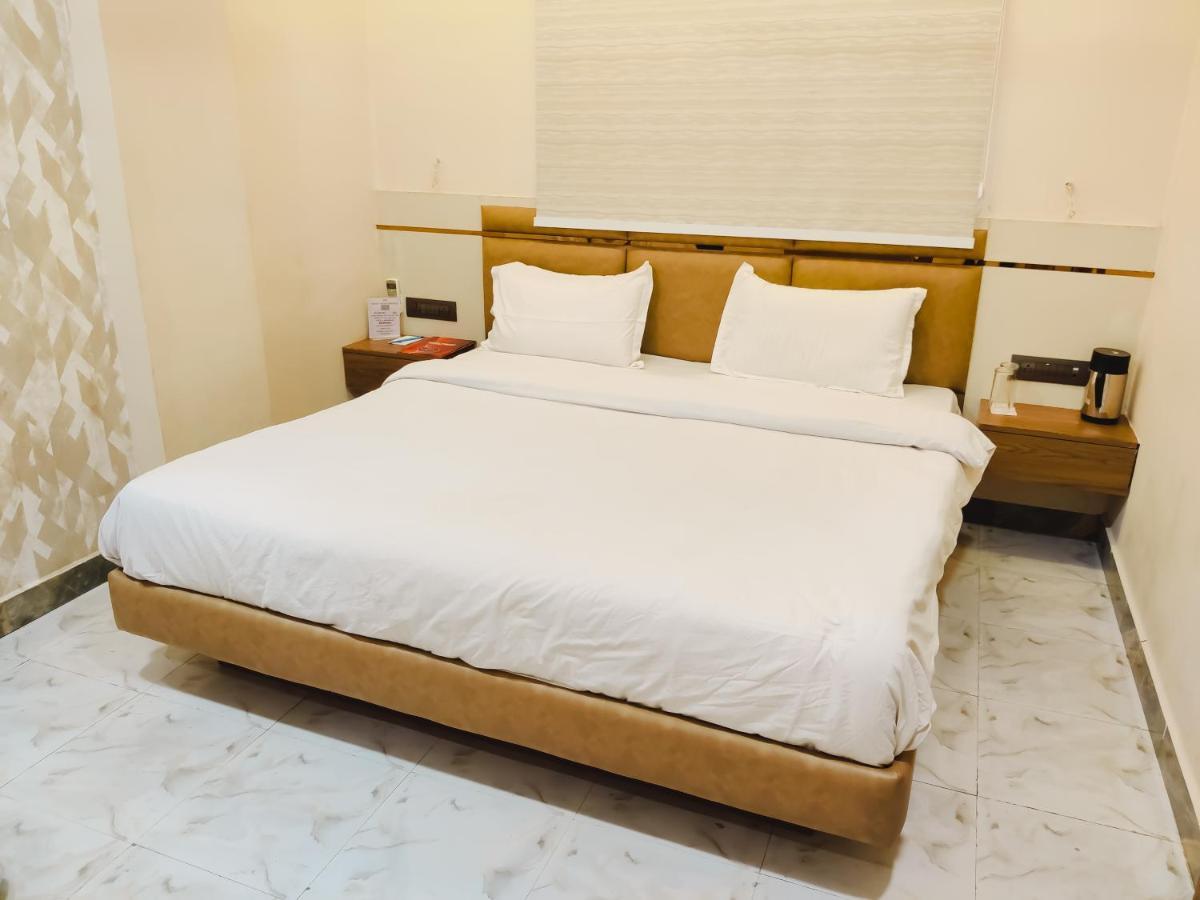 The Shah Imperial Hotel Gwalior Bagian luar foto